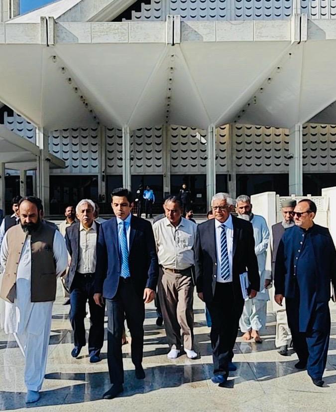 Chairman CDA Visits Faisal Mosque, Directs Comprehensive Renovation, Upgradation of Existing Facilities, Beautification and Improved Visitor Amenities