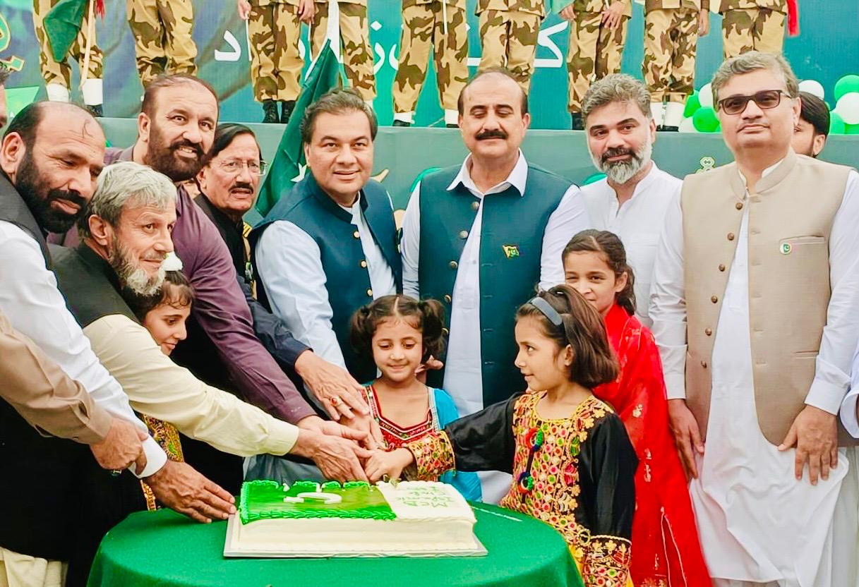 Chairman CDA Visits Pakistan Sweet Home to Mark Independence Day and Yaum-e-Marka-e-Haq Celebrations