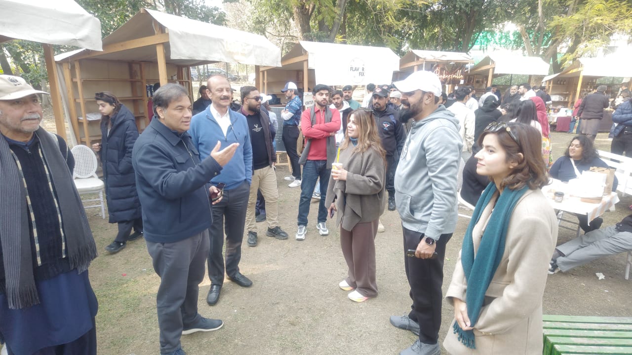 Chairman CDA Visits Islamabad’s First Organic Community Market at F-7/3 Park, Lauds MCI Initiative for Healthy Living and Community Bonding