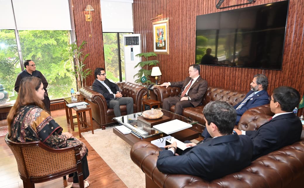 CDA Chairman, Uzbek Ambassador Discuss Bilateral Ties and Babar Park Project