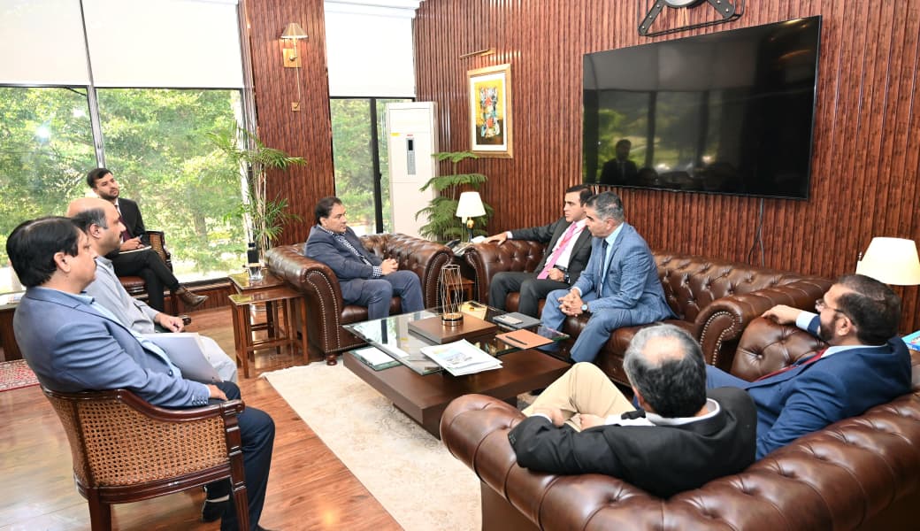 Baku Delegation Meets CDA Chairman to Discuss Establishment of ‘Asan Khidmat Markaz’ in Islamabad