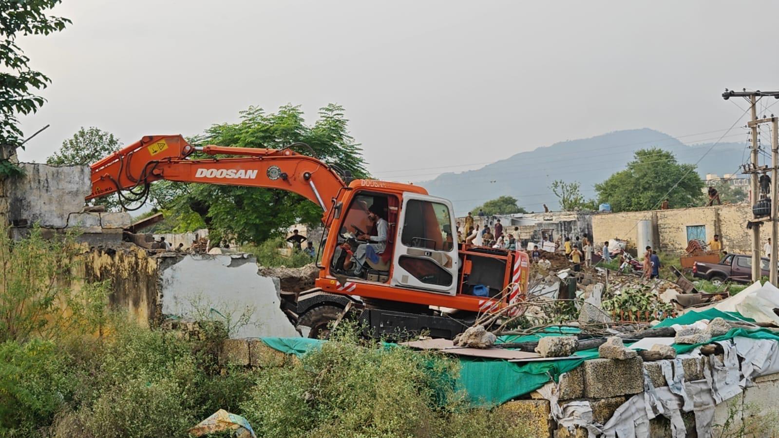 CDA Continues Operation Against Encroachments in Sector E-12; Recovers 16 Kanals of Acquired Land and Resumes Development Activities