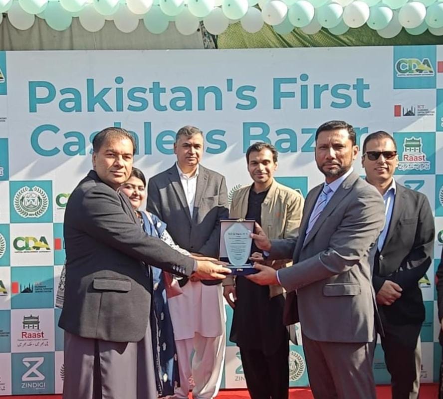 Chairman CDA Inaugurates Country’s First 100% Cashless Weekly Bazaar in Islamabad